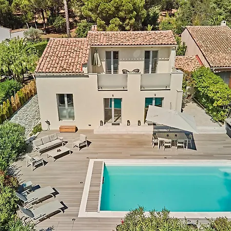 Bleu Tropez Villa *